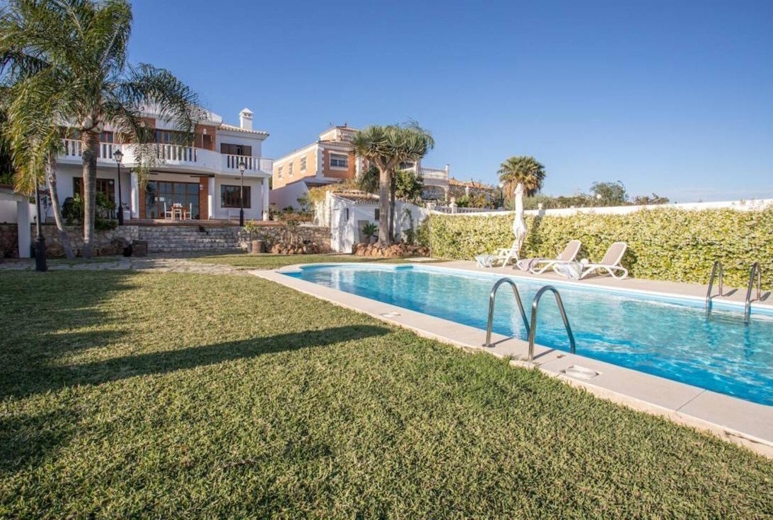 Villa in Este, Malaga, Spain 2 - 16398371