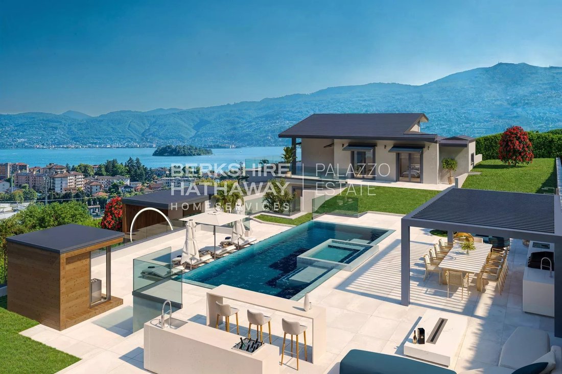 Villa in Verbania, Piedmont, Italy 2 - 16398801