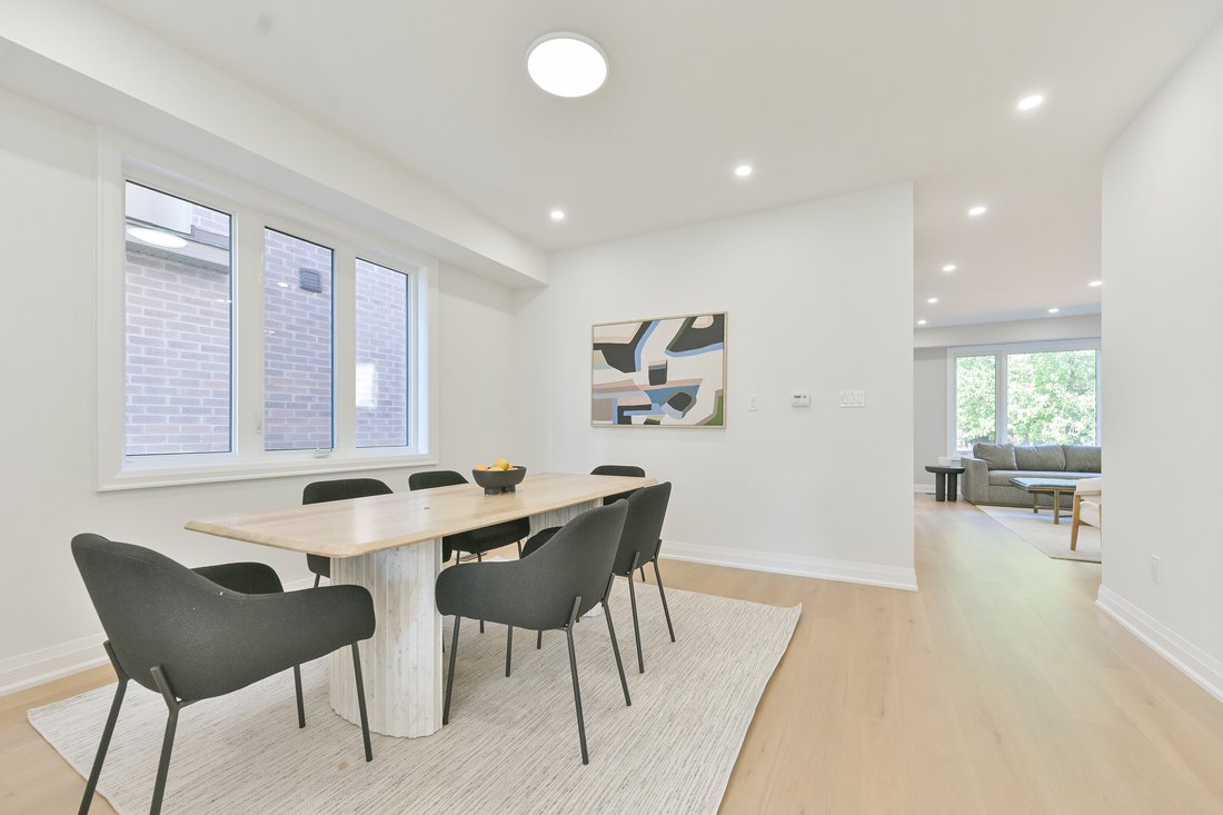 House in Burlington, Ontario, Canada 5 - 16136737