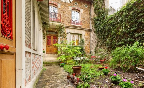 House in Perouses, Paris, Ile-de-France 1