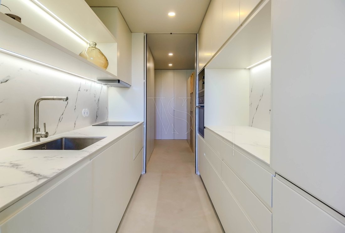 Apartment in Lordelo do Ouro e Massarelos, Porto District, Portugal 1 - 16398362