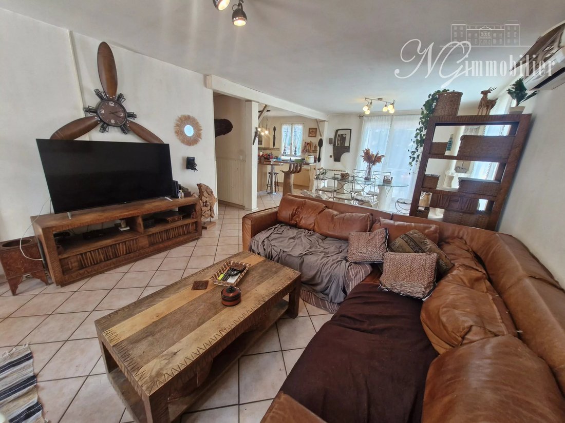 Villa in Bagnols-en-Forêt, Provence-Alpes-Côte d'Azur, France 2 - 16398335