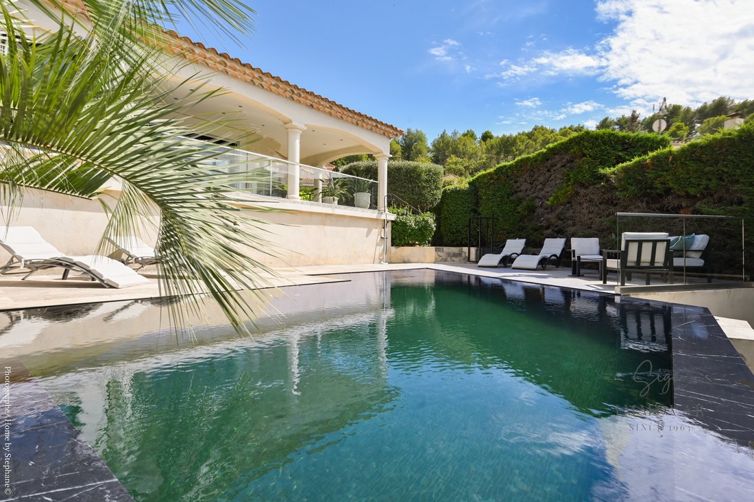 House in Centre Ville, Le Beausset, France 1 - 16398810