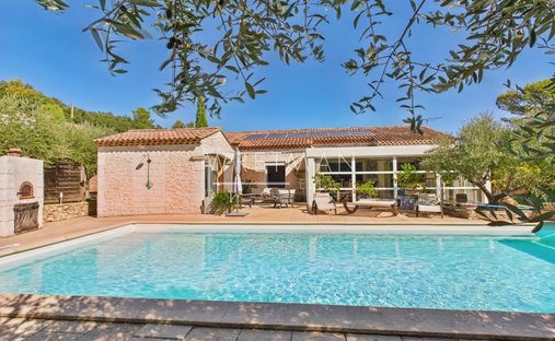 Villa in Flassans-sur-Issole, Provence-Alpes-Côte d'Azur, France 1