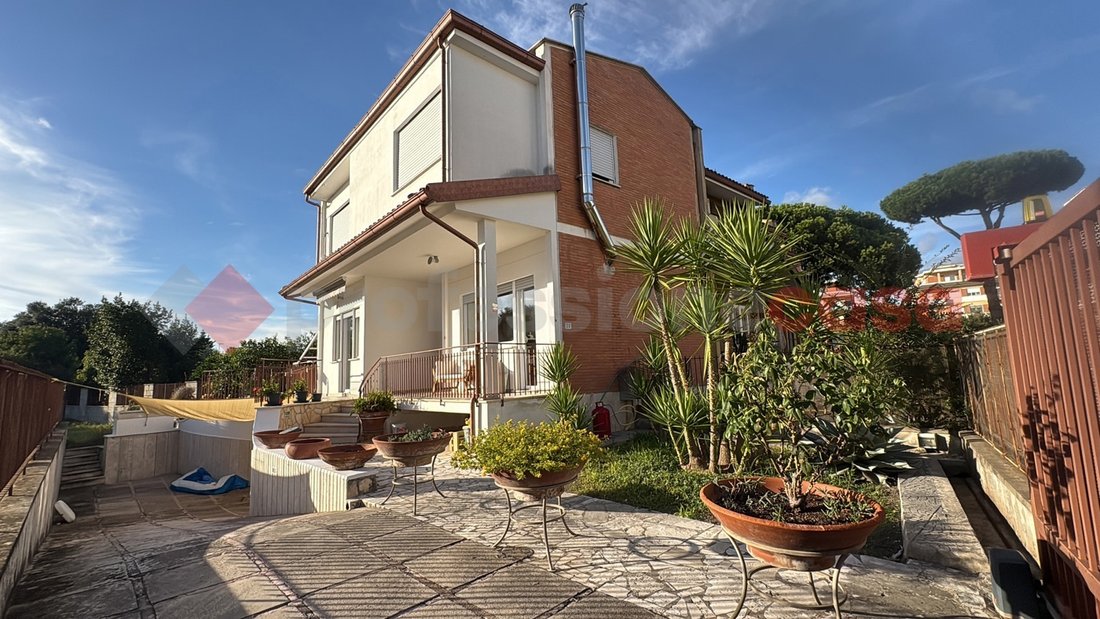 Townhouse in Lungomare Circe, Terracina, Lazio 1 - 16398661