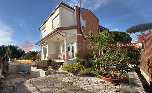 Townhouse in Lungomare Circe, Terracina, Lazio 1