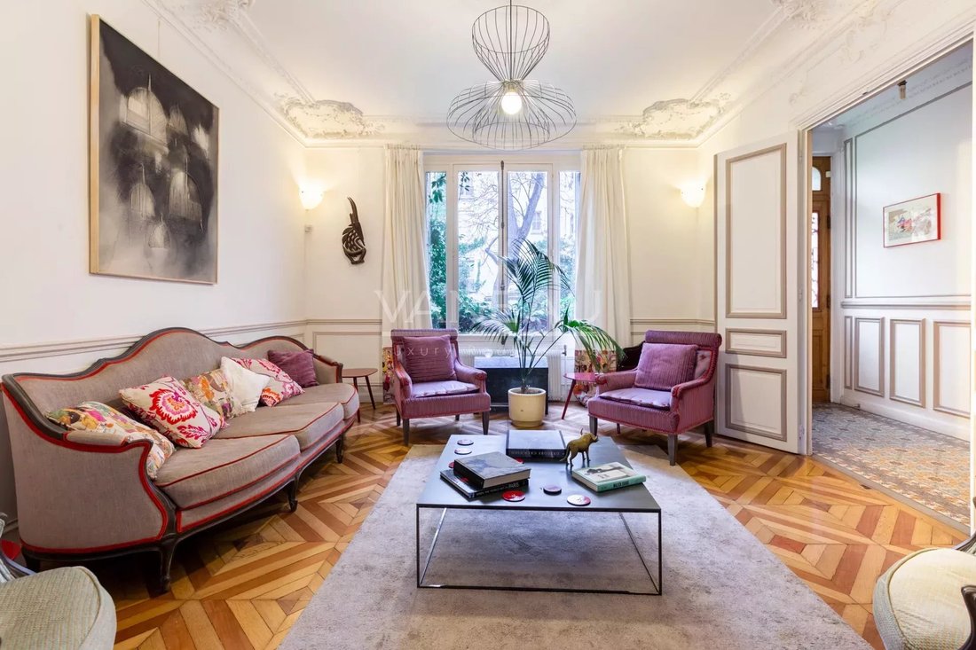House in Perouses, Paris, Ile-de-France 3 - 16269043