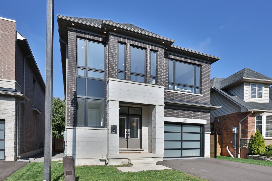 House in Burlington, Ontario, Canada 2 - 16320543