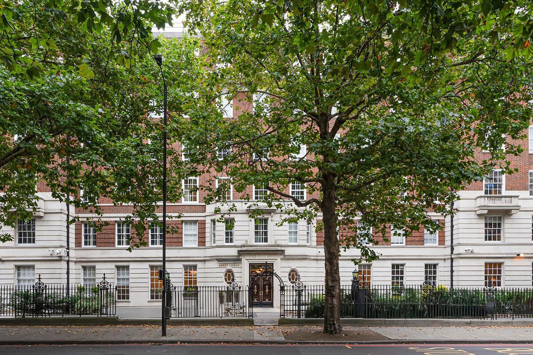 Apartment in St John's Wood, Westminster, England 1 - 16372295