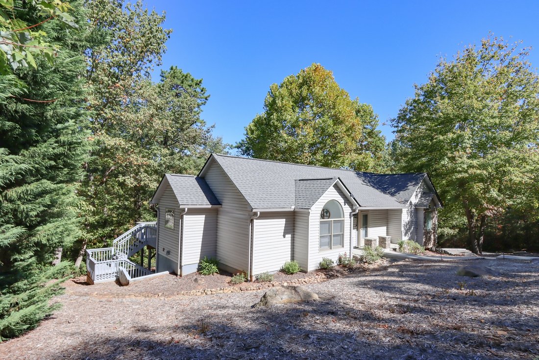 House in Lake Lure, North Carolina, United States 2 - 16290440