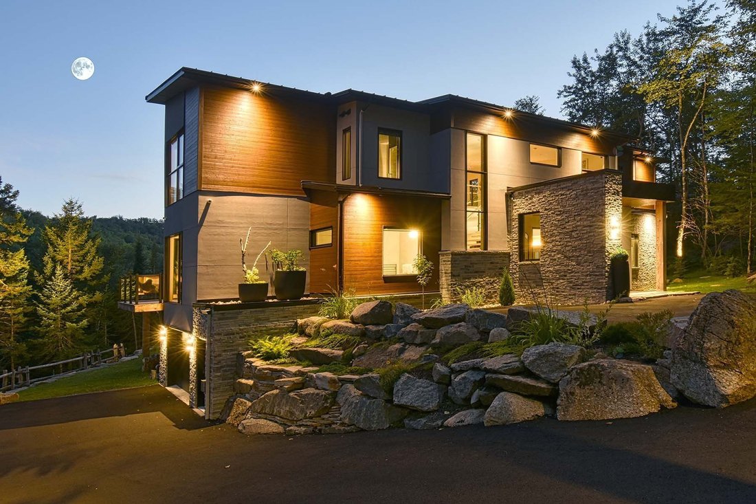 House in Arundel, Quebec, Canada 1 - 16399216