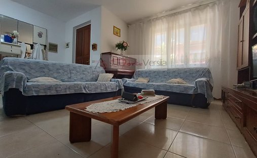 Villa in Vittoria Apuana, Forte dei Marmi, Tuscany 1