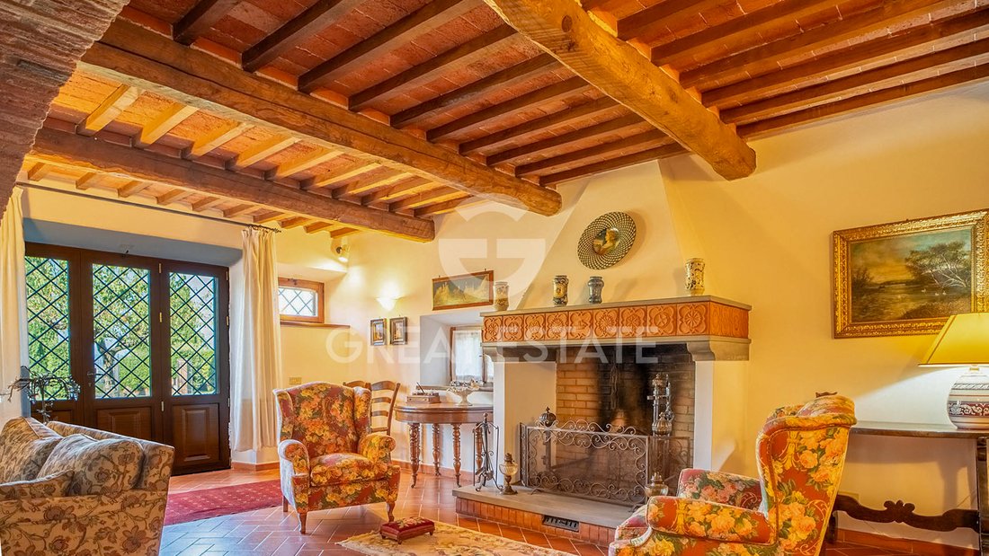 Estate in Castiglione del Lago, Umbria, Italy 2 - 16398716