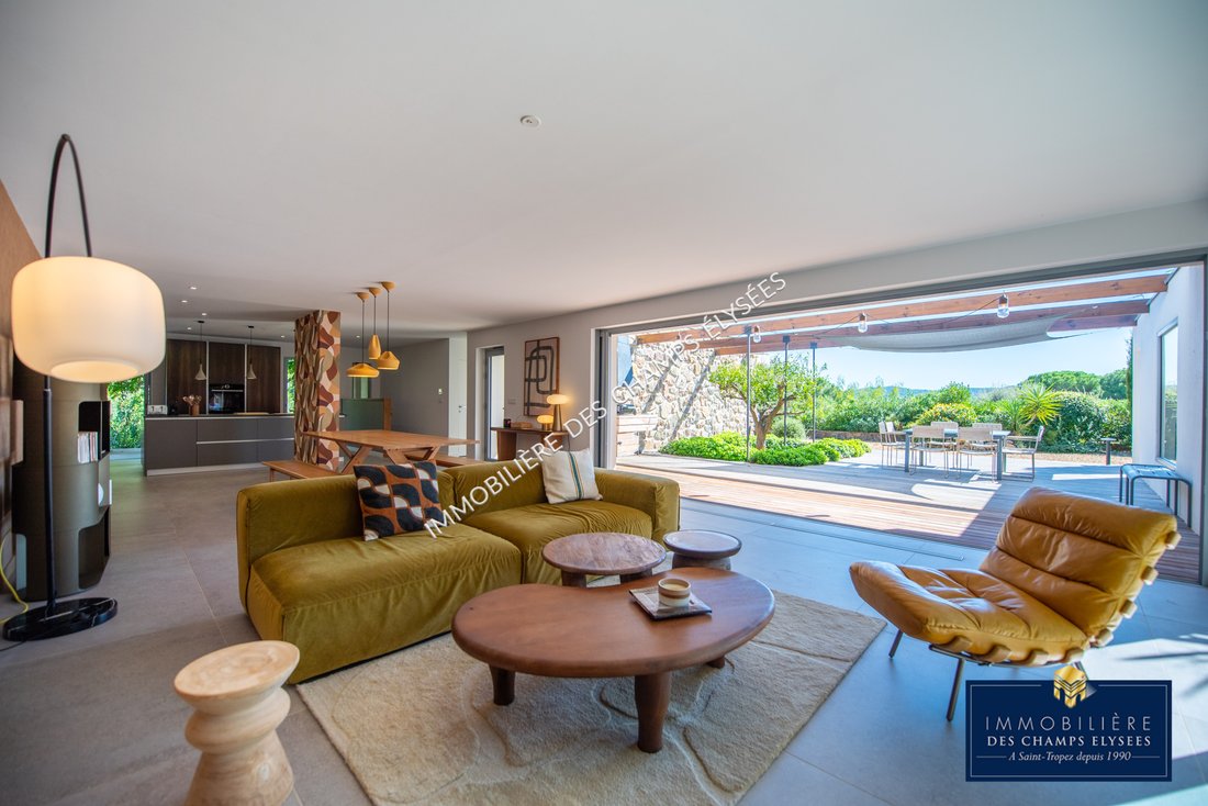 Villa in Grimaud, Provence-Alpes-Côte d'Azur, France 1 - 16398578