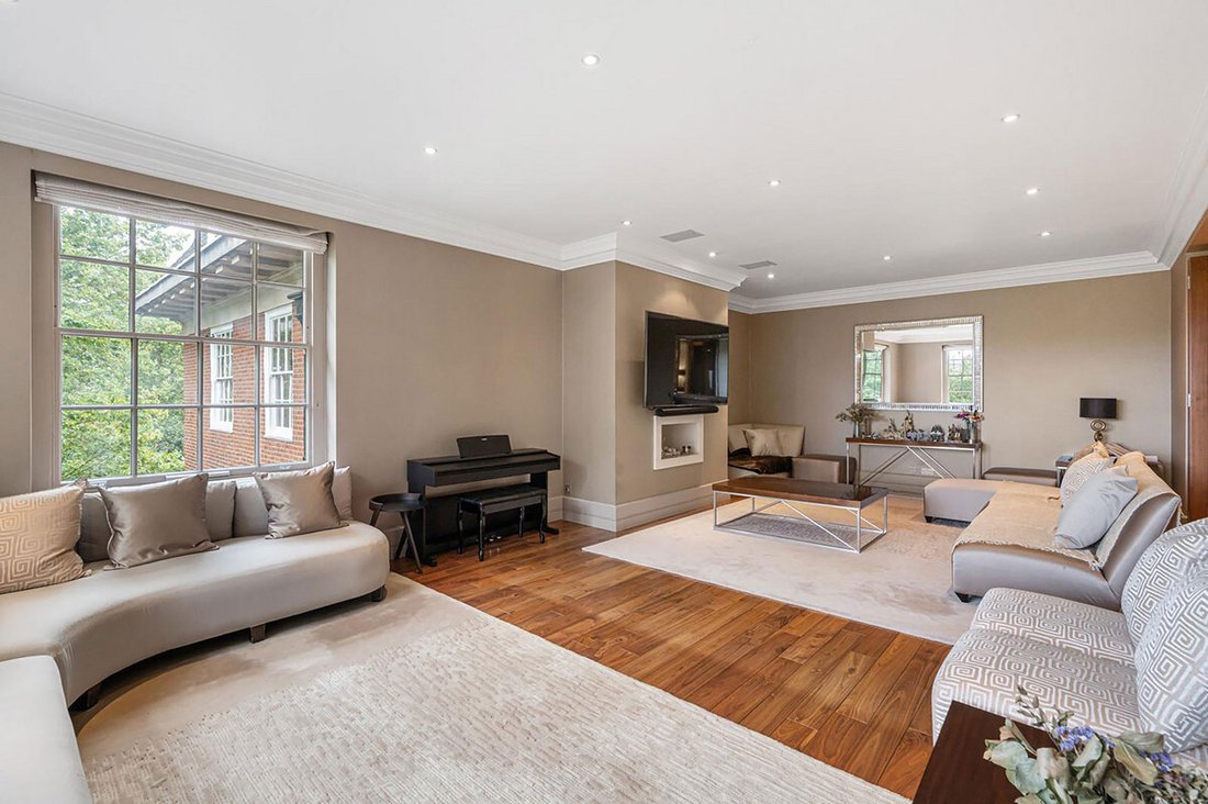 Apartment in St John's Wood, Westminster, England 2 - 16372295