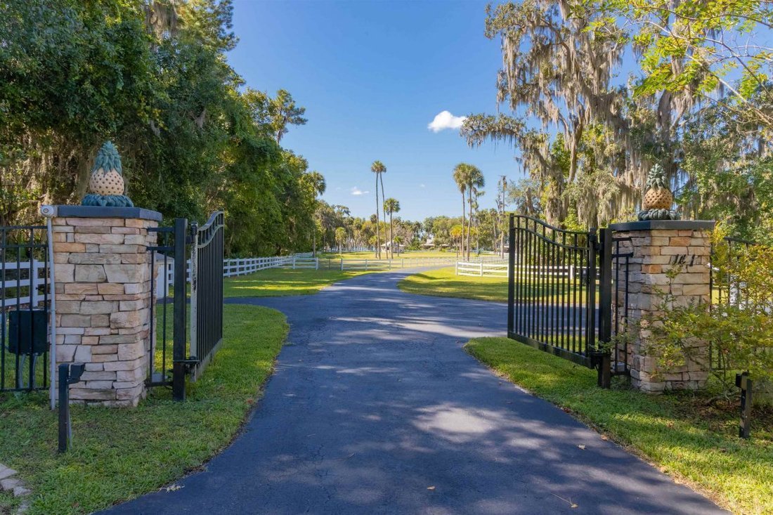 House in Crescent City, Florida, United States 4 - 16399433