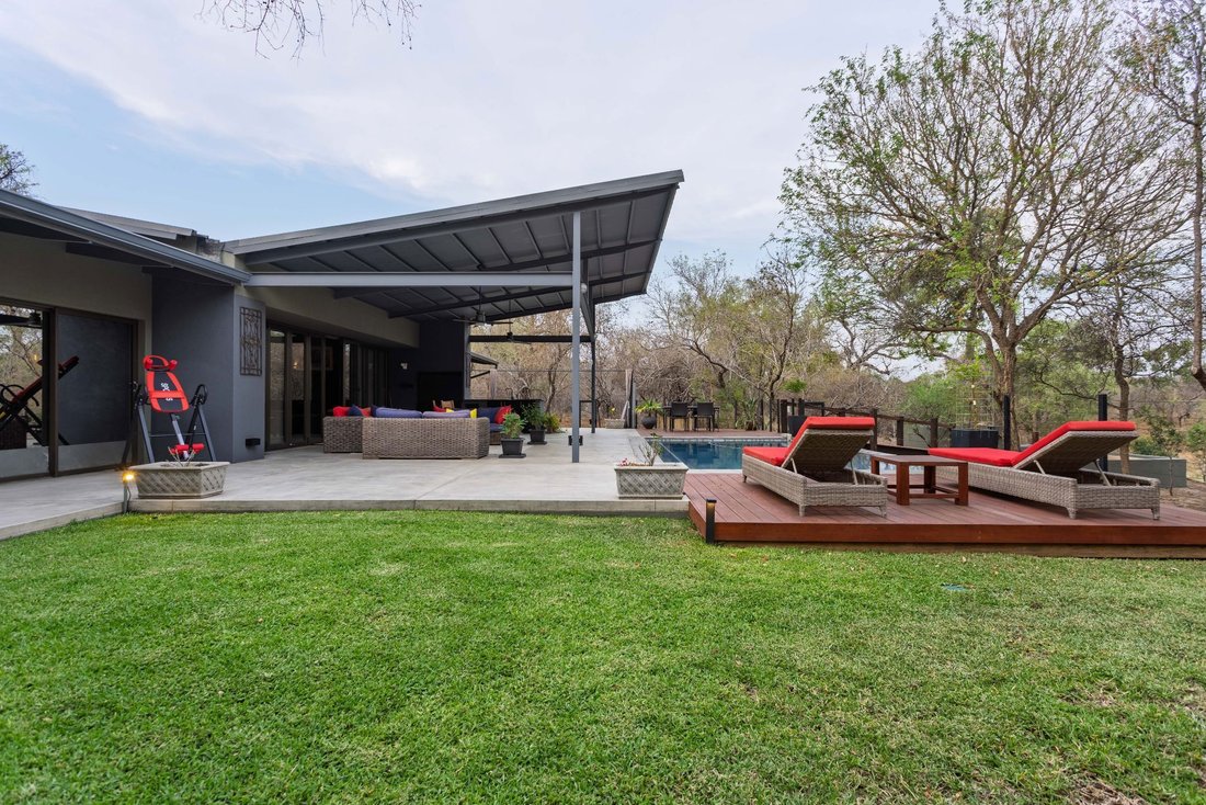 House in Hoedspruit, Limpopo, South Africa 1 - 16398388