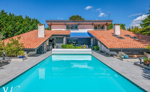 House in Biscarrosse, Nouvelle-Aquitaine, France 1