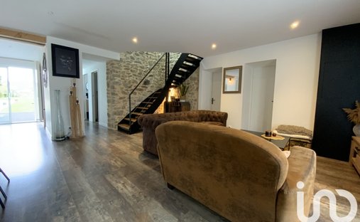 House 379m² Living Space, Great Comfort And Geothermal Energy