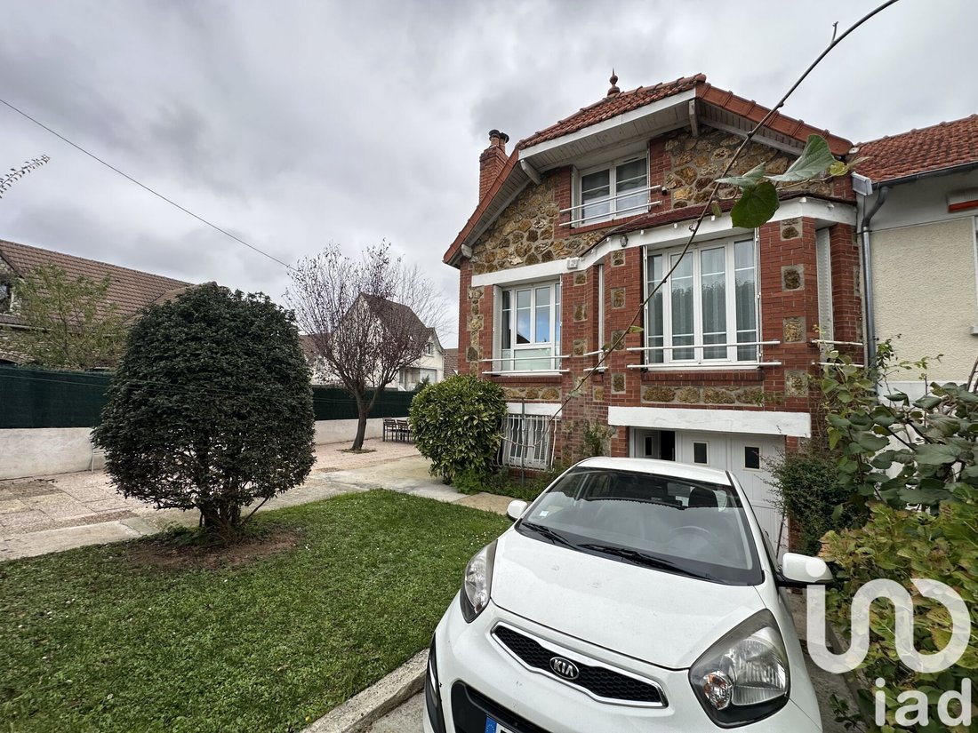 House in Vitry-sur-Seine, Ile-de-France, France 1 - 16398242