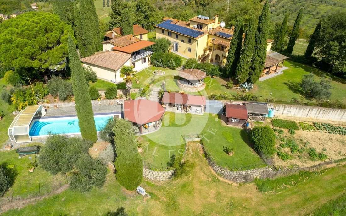 Estate in Terranuova Bracciolini, Tuscany, Italy 2 - 16397267