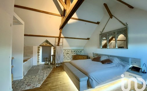 House 379m² Living Space, Great Comfort And Geothermal Energy