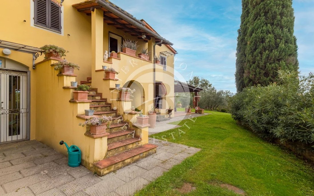 Estate in Terranuova Bracciolini, Tuscany, Italy 3 - 16397267