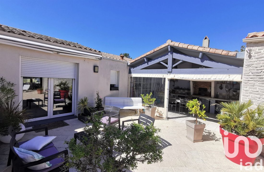 House in Dompierre-sur-Mer, Nouvelle-Aquitaine, France 2 - 16398129