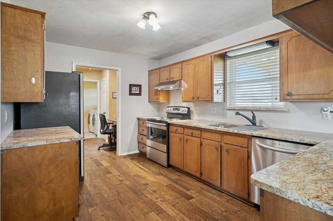 House in Cross Roads, Texas, United States 5 - 16399496