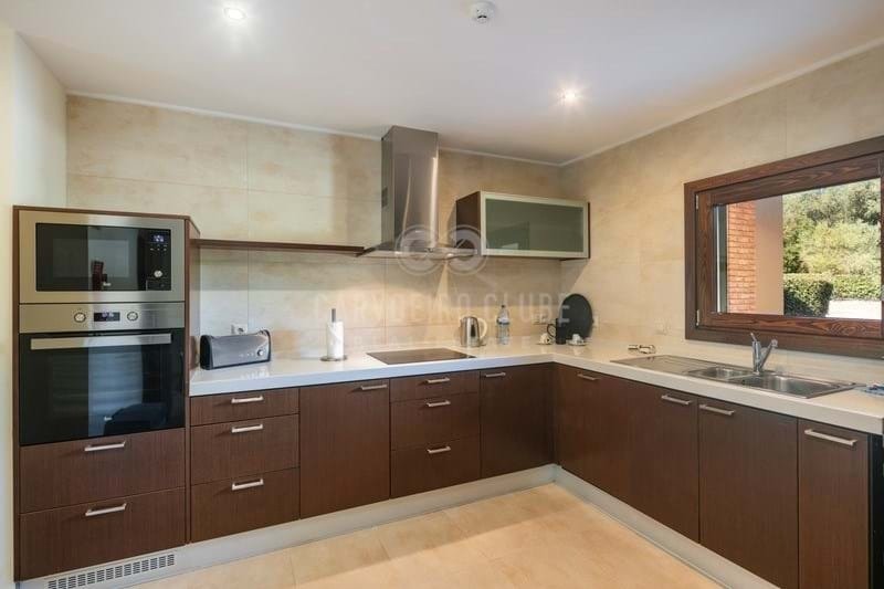 Townhouse in Carvoeiro, Algarve, Portugal 3 - 16398059
