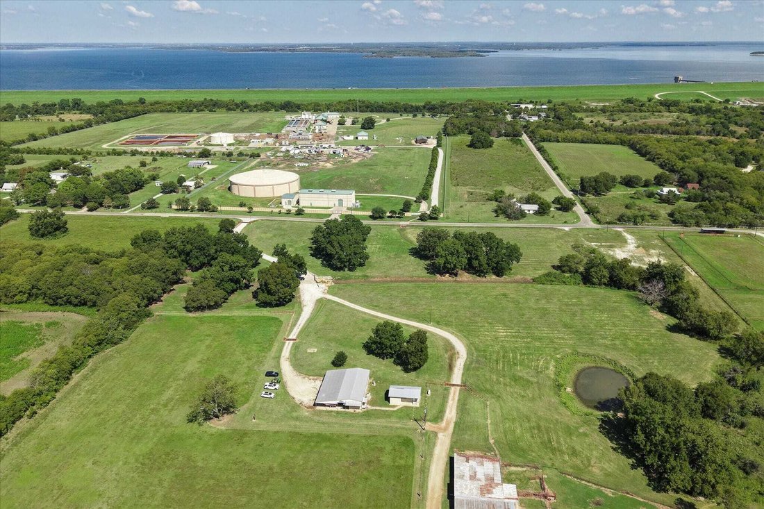 House in Cross Roads, Texas, United States 1 - 16399496