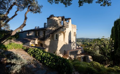 Villa in Les Indes les-Groulles, Mouans-Sartoux, France 1