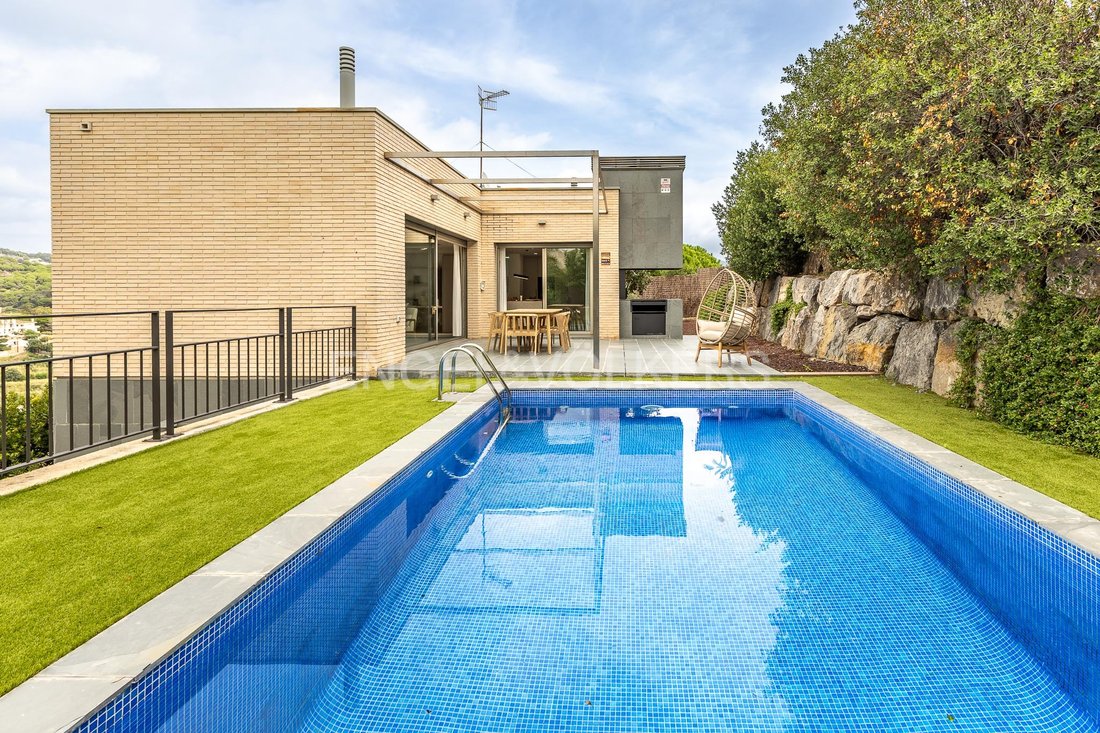 House in Alella, Catalonia, Spain 2 - 16398898