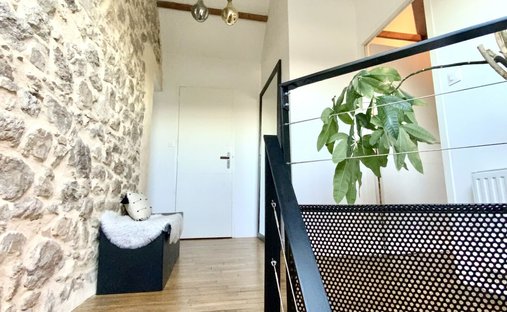 House 379m² Living Space, Great Comfort And Geothermal Energy