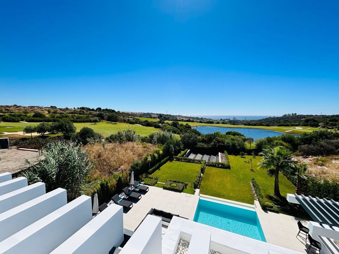 Villa in Estepona, Andalusia, Spain 2 - 16397654