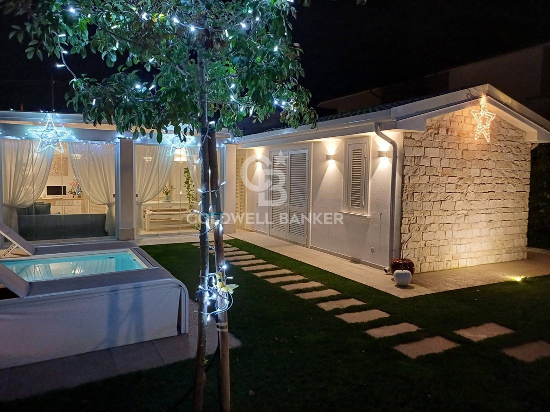 Villa in Fiumetto, Pietrasanta, Italy 1 - 16399358