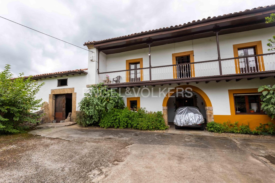 Country House in Entrambasaguas, Cantabria, Spain 2 - 16399601