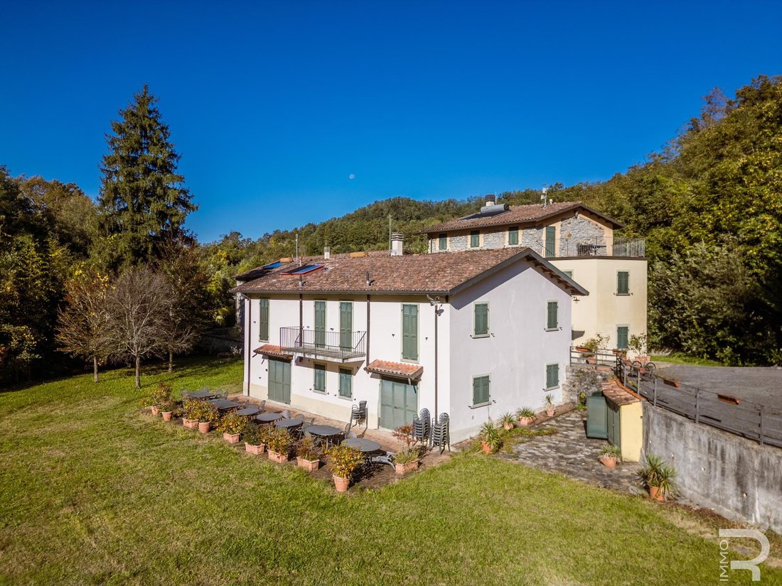 Farm Ranch in Fivizzano, Tuscany, Italy 2 - 16400626