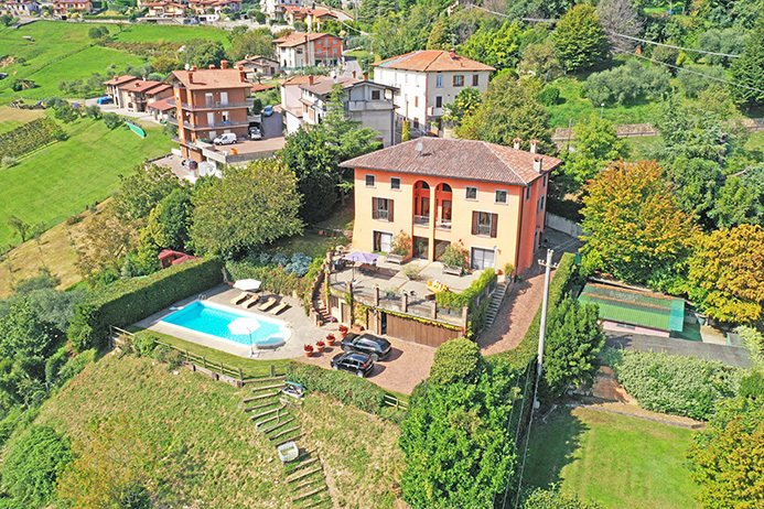 Villa in Cenate Sotto, Lombardy, Italy 2 - 16129593