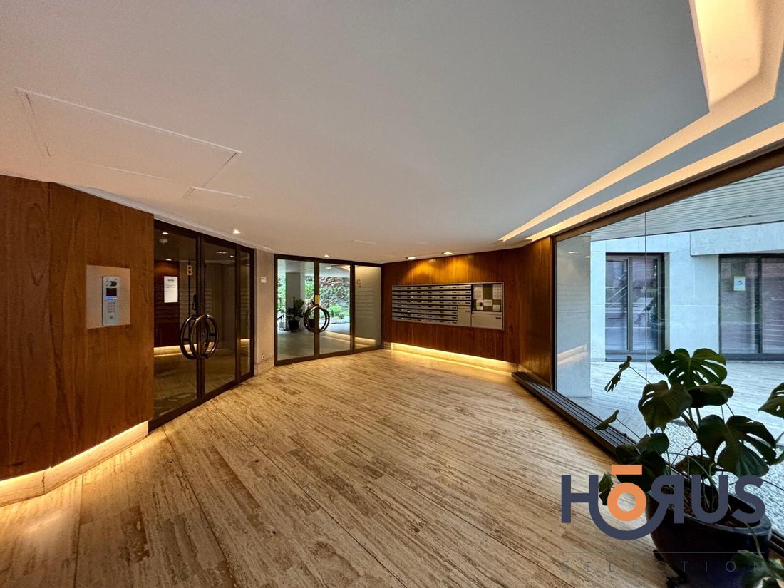 Apartment in Violet Commerce, Paris 15e Arrondissement, Paris 4 - 16401582