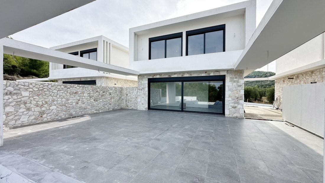 Villa in Pallini Municipal Unit, Macedonia and Thrace, Greece 3 - 13084615