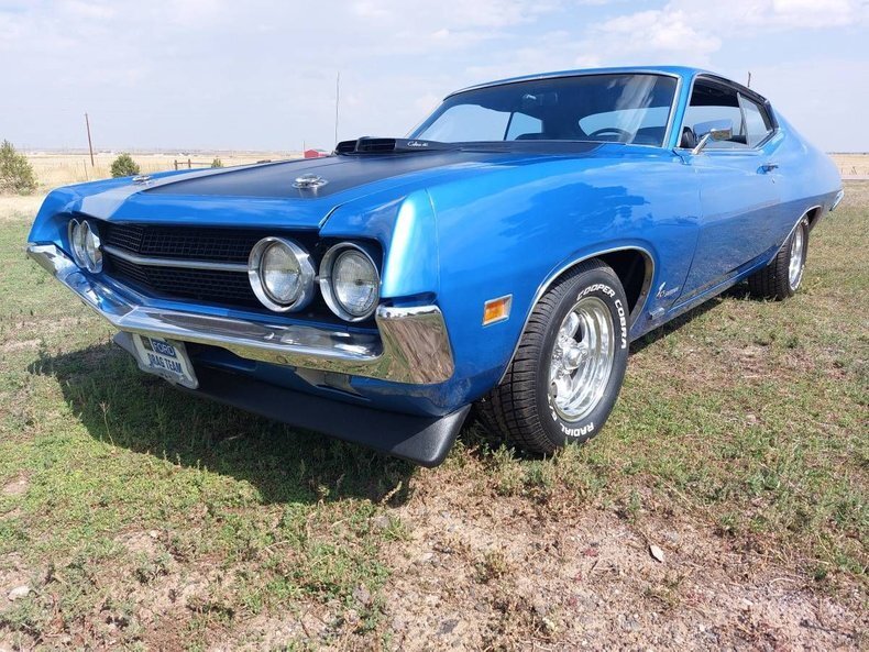 Coupe in Glendale, United States 1 - 16400216