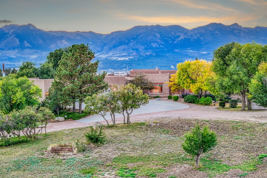 Casa en Colorado Springs, Colorado, Estados Unidos 2 - 16400676
