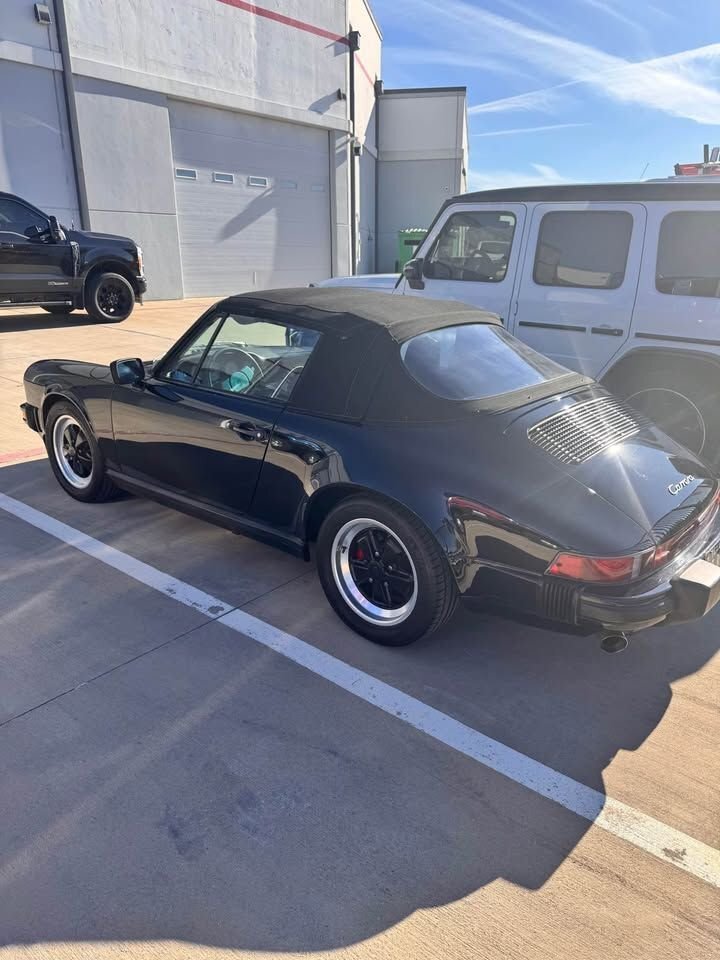 Cabriolet in Glendale, United States 5 - 16400179