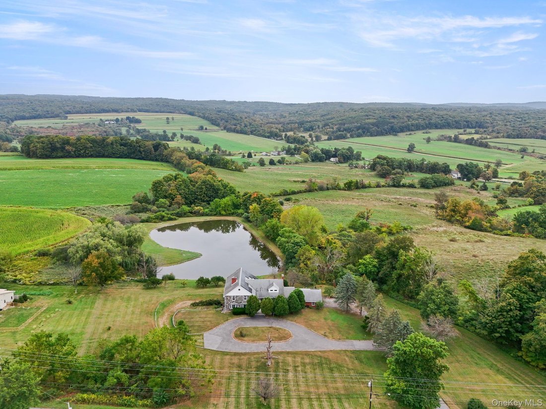 House in Millbrook, New York, United States 1 - 16400927
