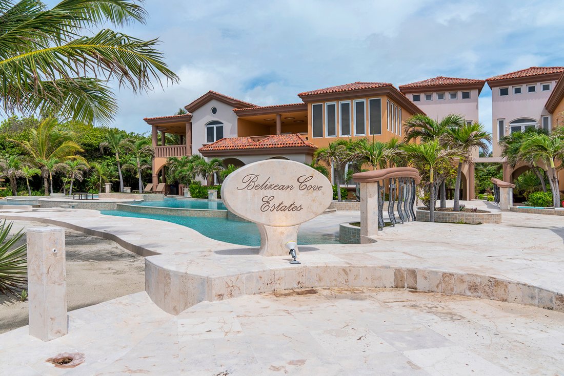 Villa in San Pedro, Belize District, Belize 1 - 16400761