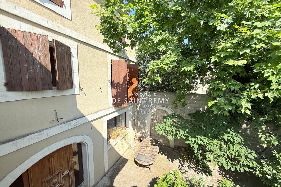 Villa in Eyragues, Provence-Alpes-Côte d'Azur, France 1 - 16400444