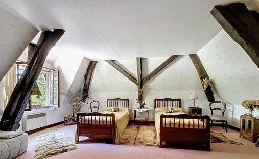 Castle for Sale in Veules-les-Roses, Normandy, France