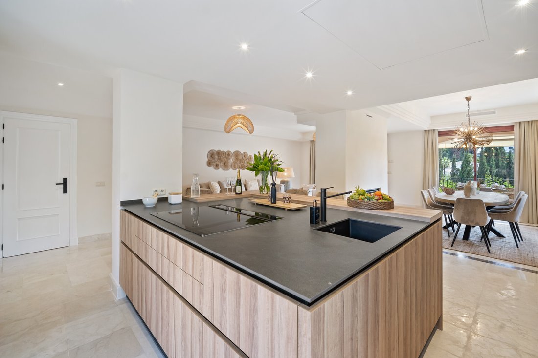Maison à Nueva Andalucia, Marbella, Espagne 4 - 16400407