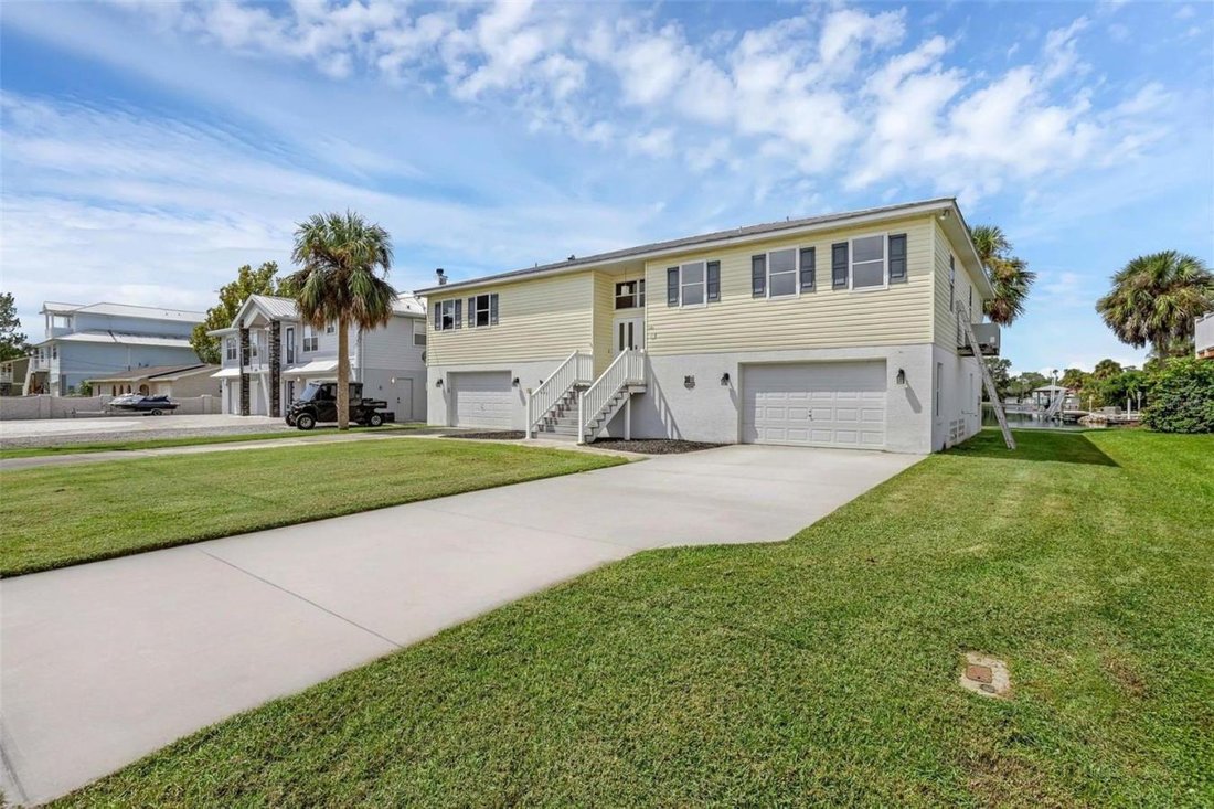 House in Crystal River, Florida, United States 1 - 16400601